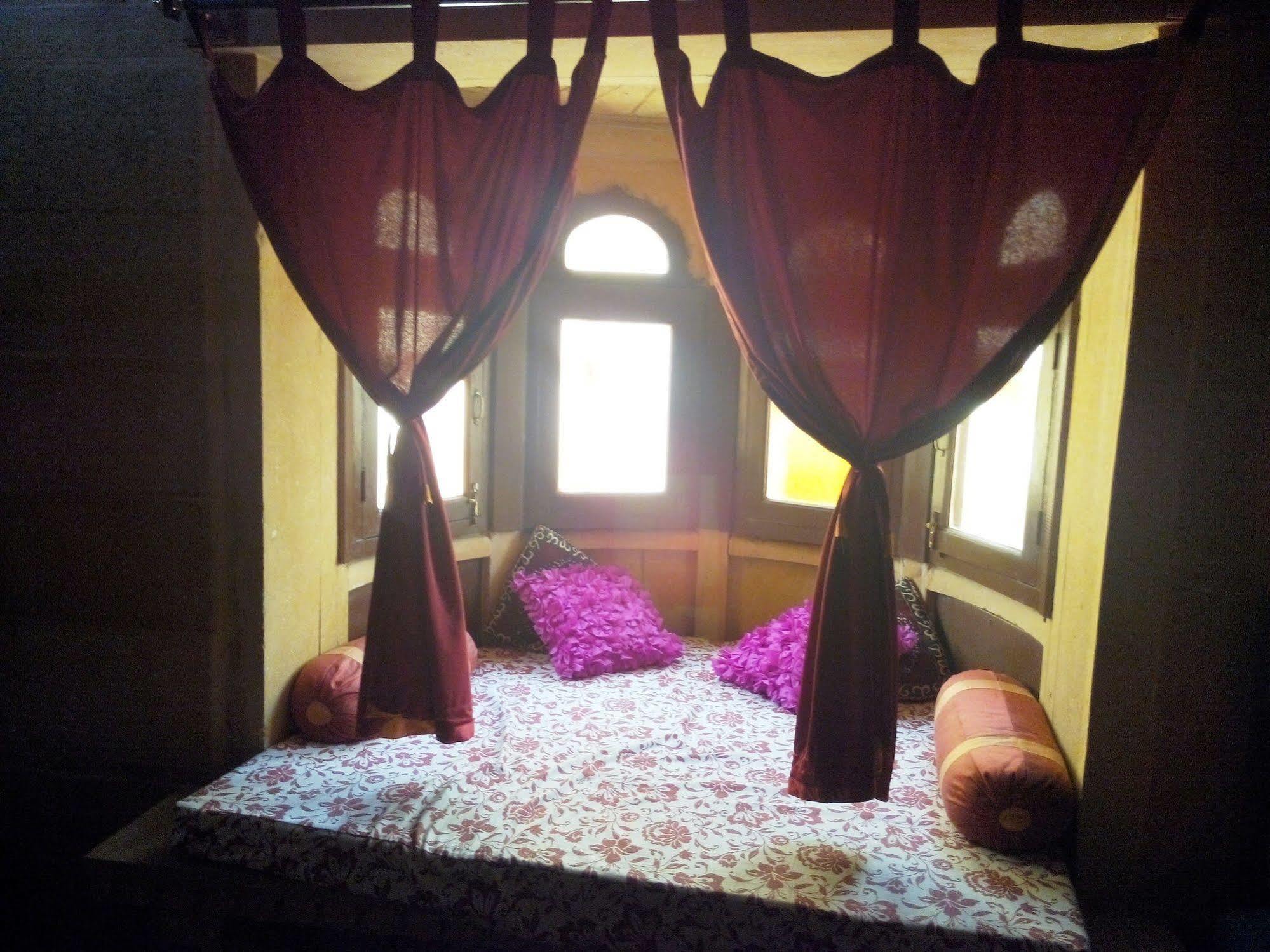 Hotel Nirmal Haveli Джайсалмер Екстериор снимка